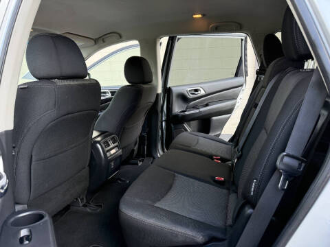 2018 Nissan Pathfinder SL