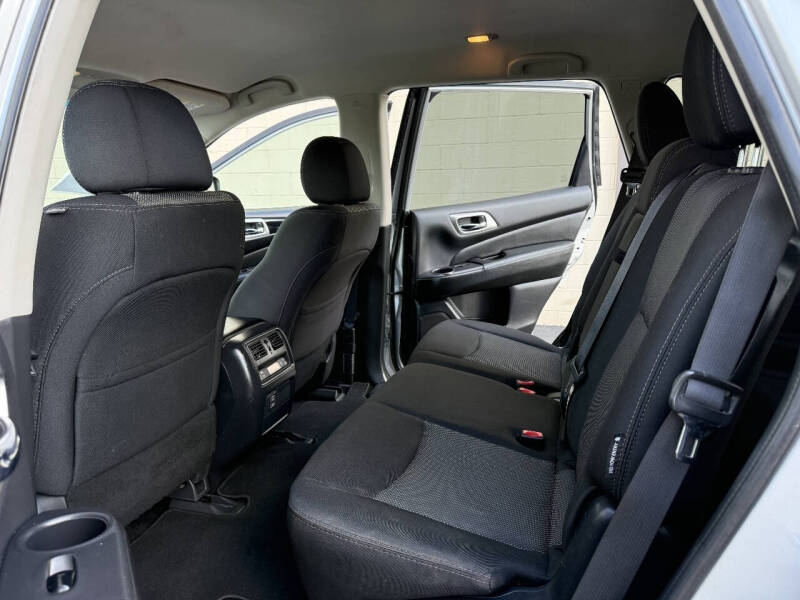 2018 Nissan Pathfinder SL