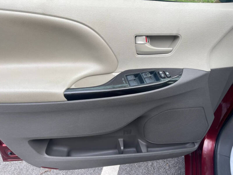 2014 Toyota Sienna