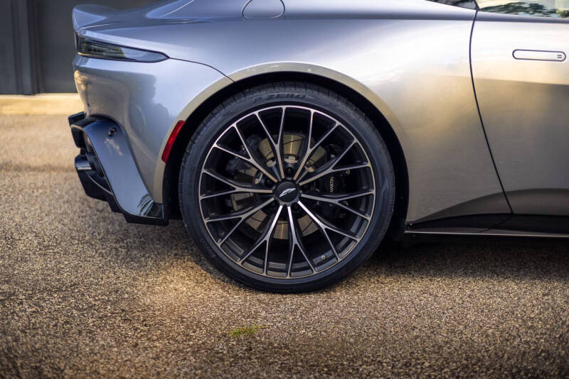2023 Aston Martin Vantage