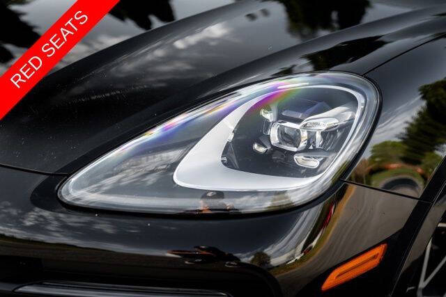2023 Porsche Cayenne Platinum Edition