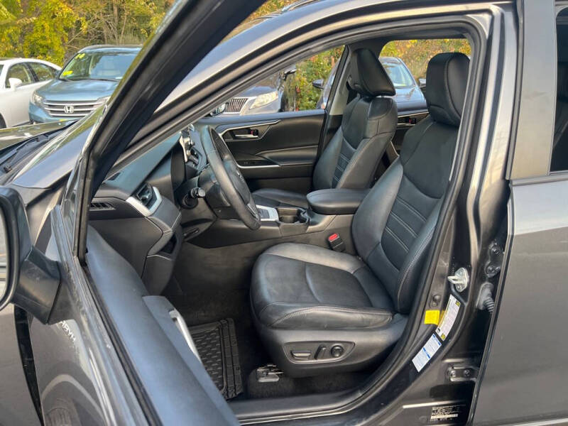 2021 Toyota RAV4 Hybrid XLE Premium