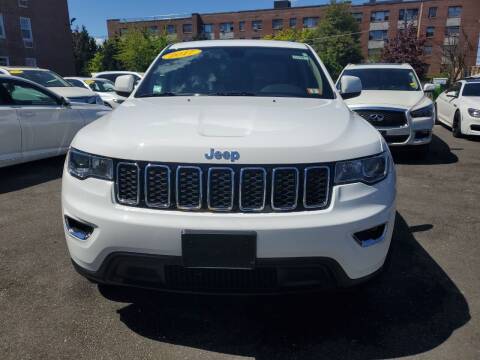 2017 Jeep Grand Cherokee for sale at OFIER AUTO SALES in Freeport NY