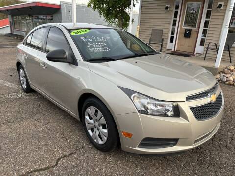 2013 Chevrolet Cruze for sale at G & G Auto Sales in Steubenville OH