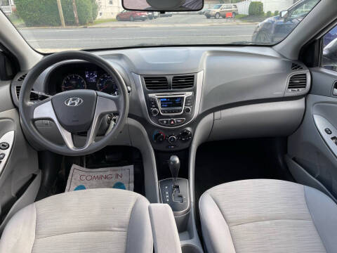 2017 Hyundai Accent SE