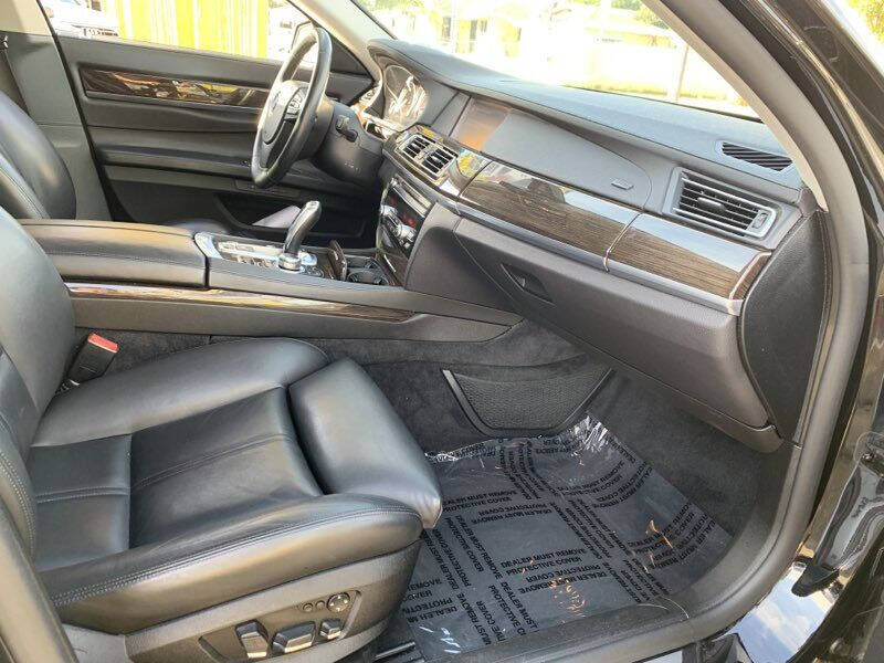 2011 BMW 7 Series 750Li