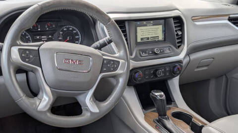 2017 GMC Acadia SLE-1