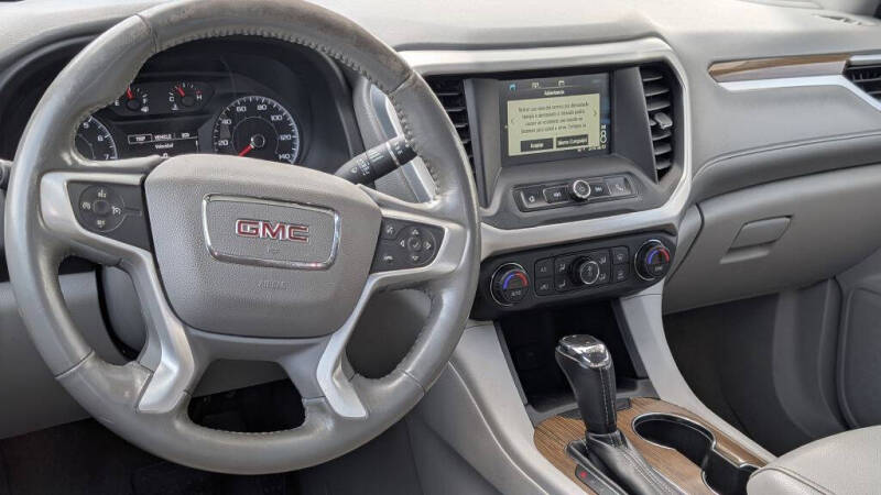 2017 GMC Acadia SLE-1