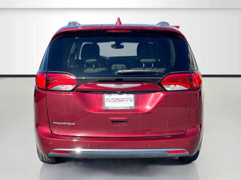 2018 Chrysler Pacifica Touring L Plus