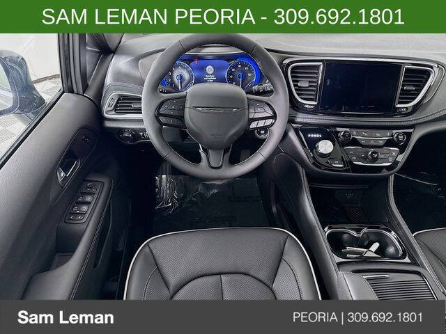 2027 Chrysler Pacifica Limited