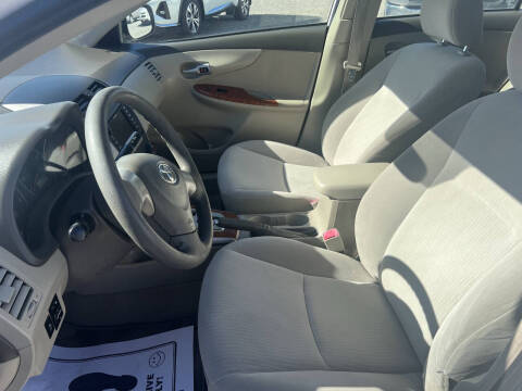 2010 Toyota Corolla LE