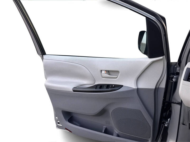 2011 Toyota Sienna