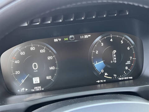 2022 Volvo XC90 T5 Momentum