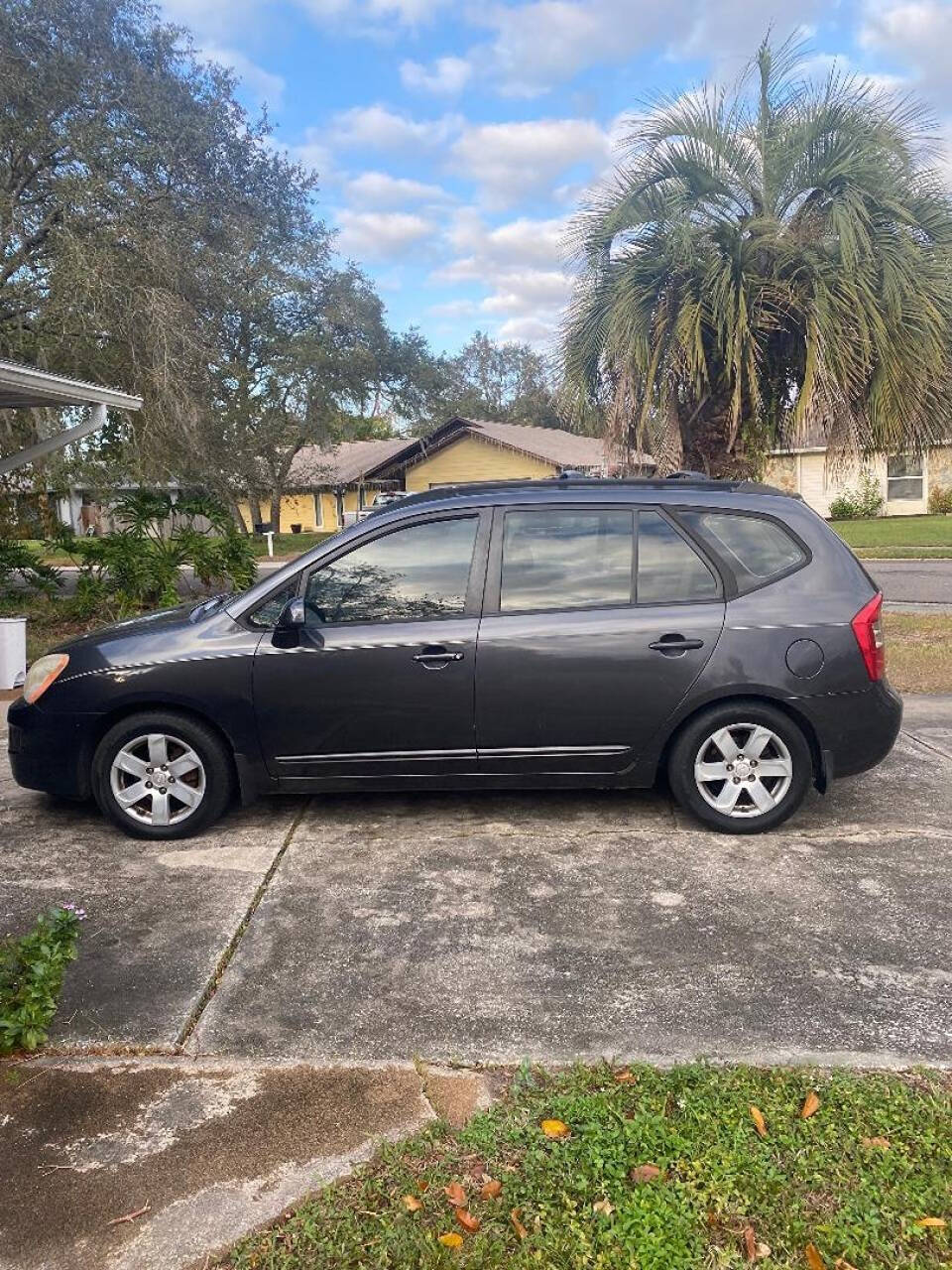 2008 Kia Rondo for sale at AFFORDABLE IMPORT AUTO INC in Longwood, FL