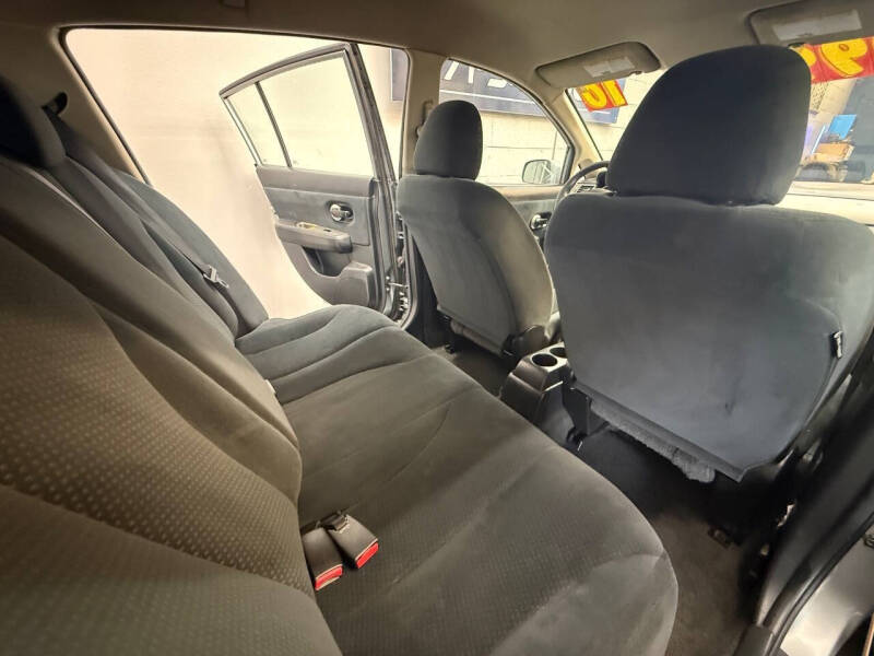 2010 Nissan Versa 1.8 S