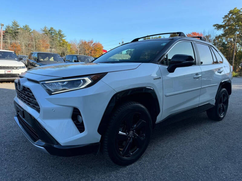 Used 2020 Toyota RAV4 XSE with VIN JTMEWRFV6LD534127 for sale in Kingston, NH