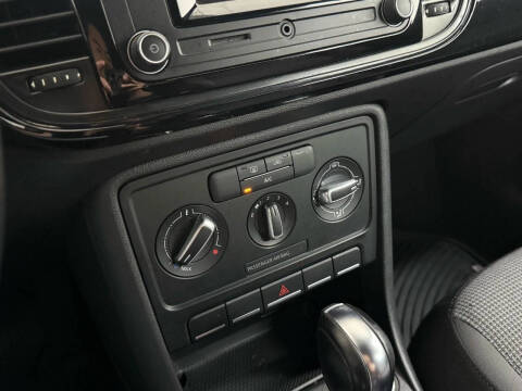 2017 Volkswagen Beetle 1.8T S