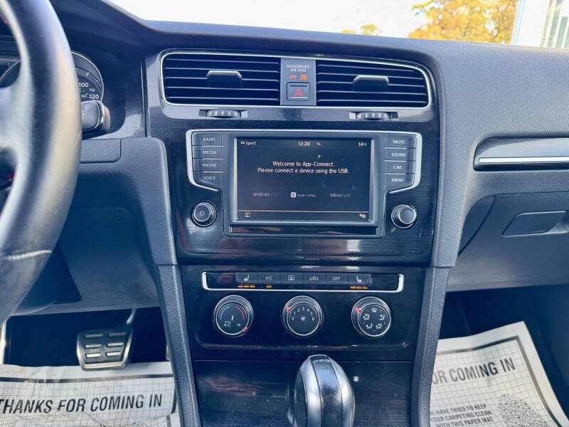 2017 Volkswagen Golf GTI SE