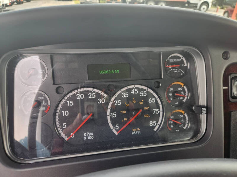 2024 Freightliner M2 106