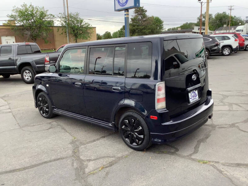 2004 Scion xB