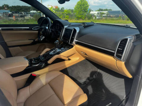 2018 Porsche Cayenne Platinum Edition