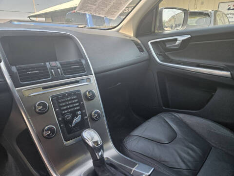 2013 Volvo XC60 T6 Platinum