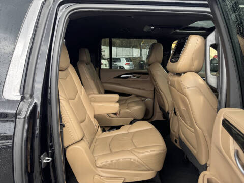 2018 Cadillac Escalade ESV Platinum