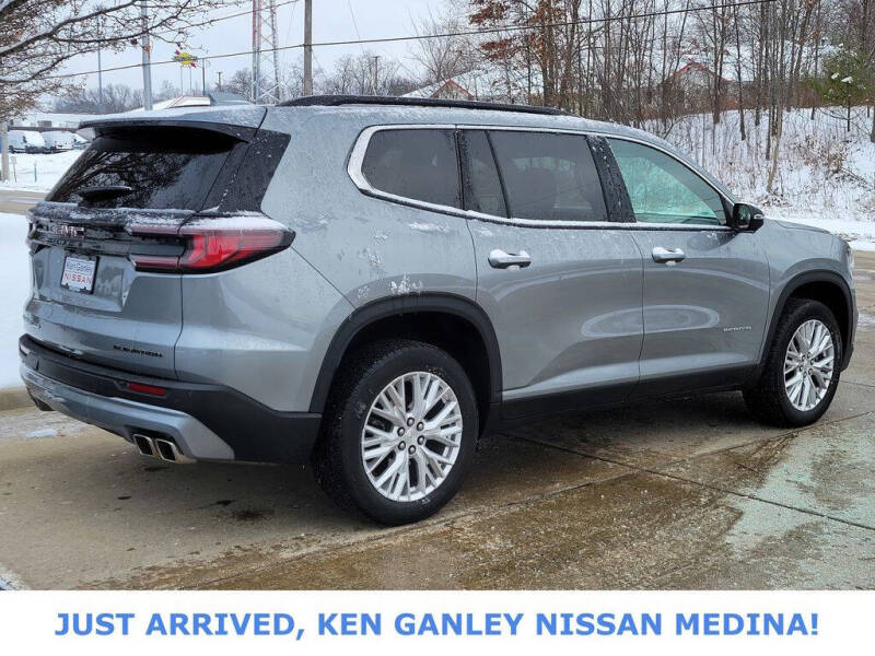 2024 GMC Acadia Elevation