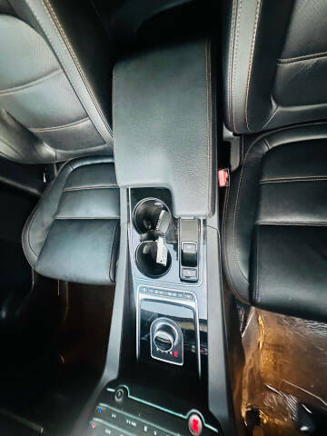 2017 Jaguar F-PACE 20d Prestige