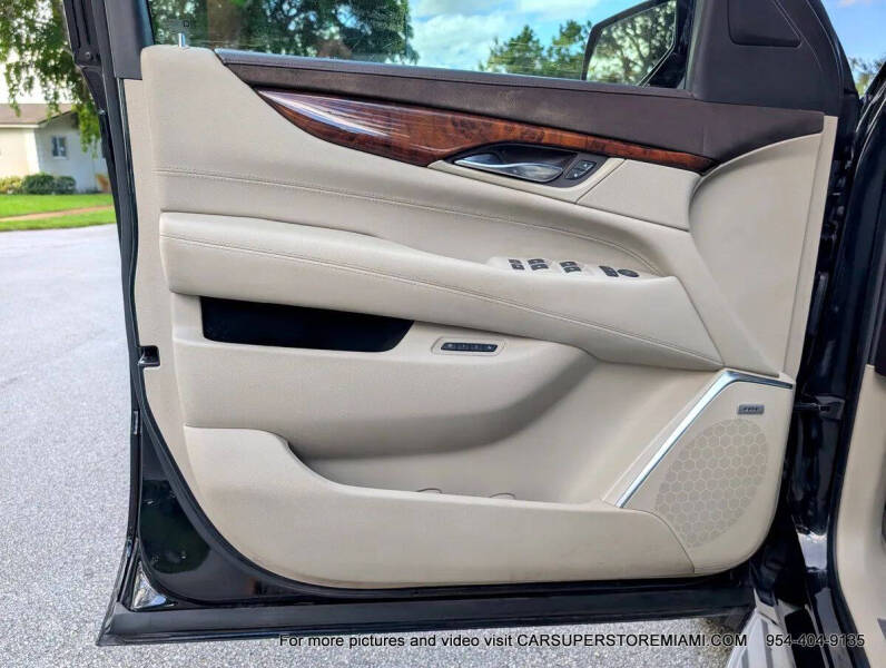 2015 Cadillac Escalade Luxury