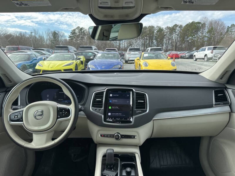 2023 Volvo XC90 B5 Core