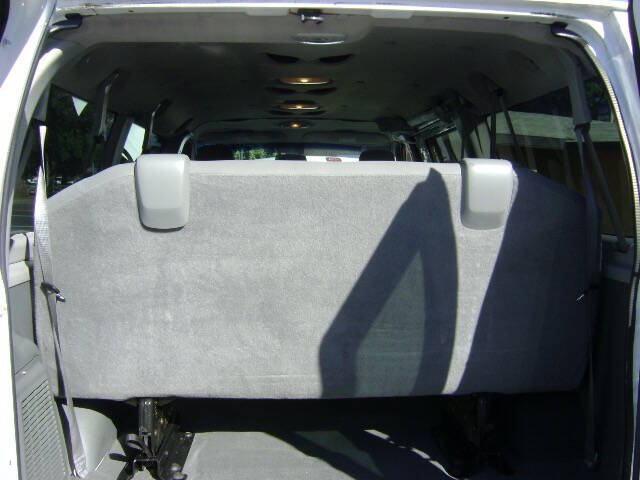 2009 Ford E-Series E-350 SD XL