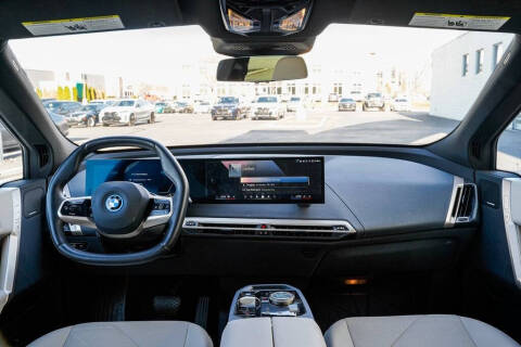 2025 BMW iX xDrive50