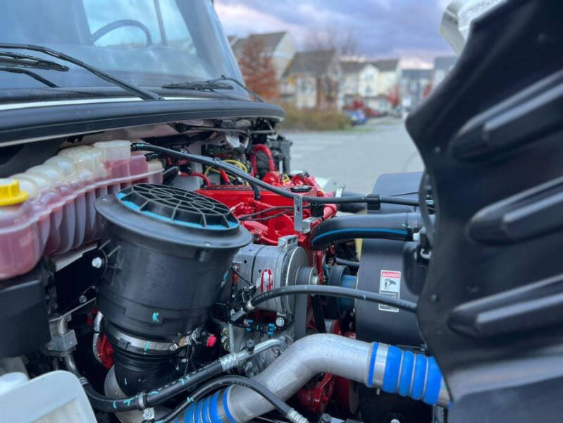 2020 Freightliner M2 106