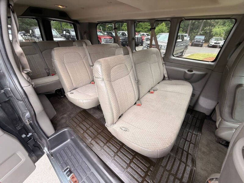 2017 GMC Savana LT 2500
