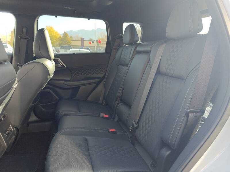 2025 Mitsubishi Outlander PHEV SEL Black Edition