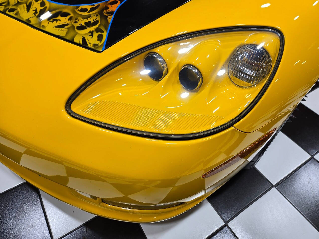 2005 Chevrolet Corvette 21