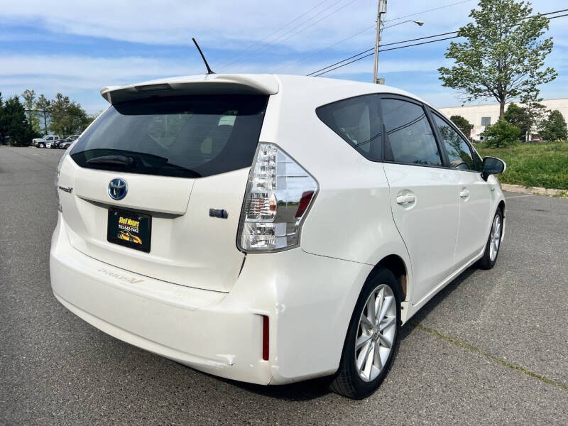 2012 Toyota Prius v Five