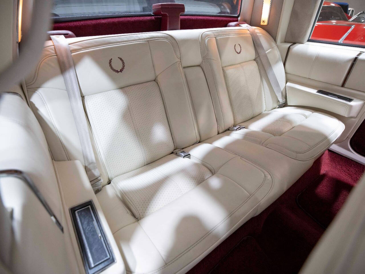 1990 Cadillac DeVille 4