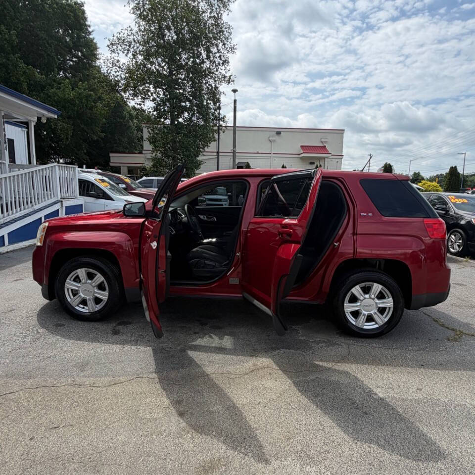 Red 2014 GMC Terrain SLE-1 SLE-1 4dr SUV 18
