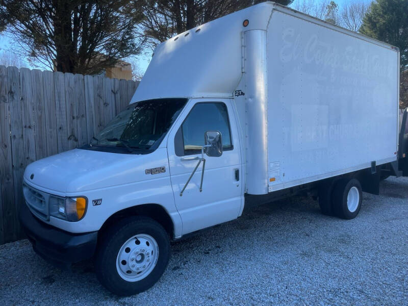 2002 Ford E-Series for sale at SELECT MOTOR CARS INC in Gainesville GA