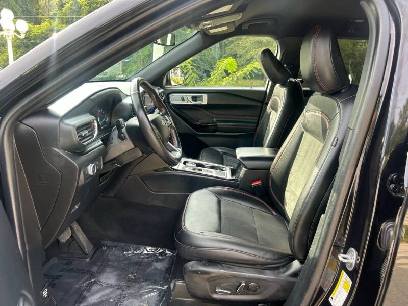 2022 Ford Explorer ST-Line