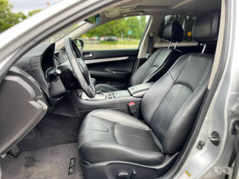 2015 Infiniti Q40