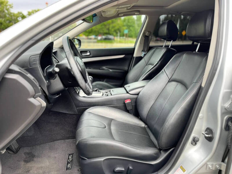 2015 Infiniti Q40