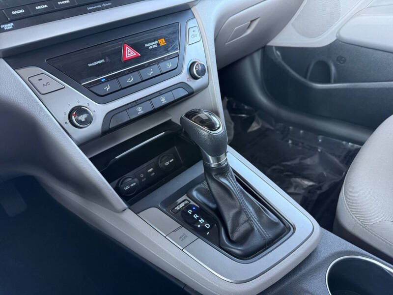 2017 Hyundai Elantra