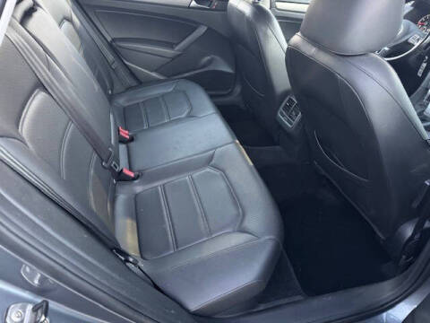 2014 Volkswagen Passat 1.8T SE PZEV