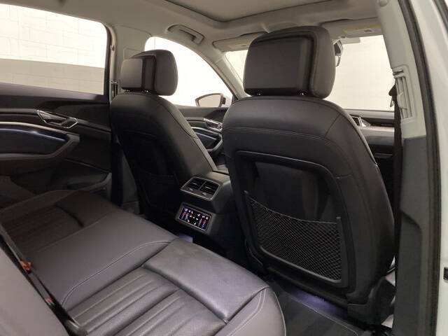 2024 Audi Q8 e-tron quattro Premium Plus