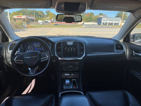 2021 Chrysler 300 Touring L