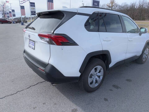 2019 Toyota RAV4 LE
