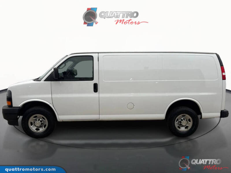 2022 Chevrolet Express 2500